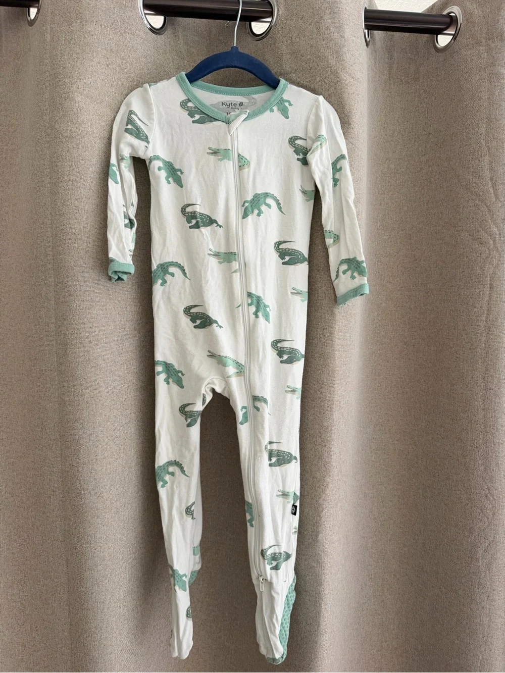 Kyte BABY Cream Footed One-Piece with Mint Gator Print